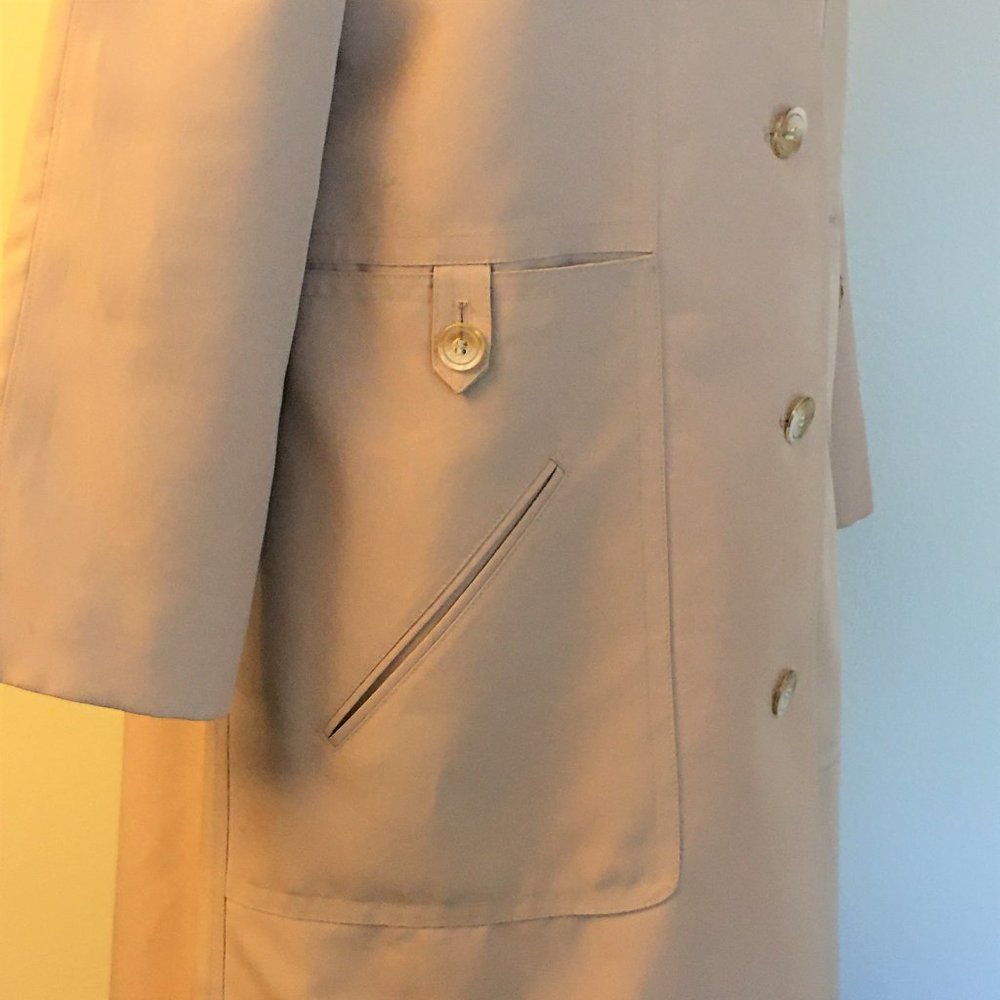 MISTY HARBOR Tan Trench Coat |  Late 60's Vintage! - Picture 6 of 15